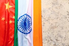 Drapeau de la Chine et de l'Inde