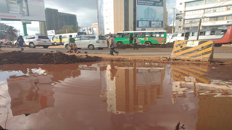 Les transports semi-collectifs à Nairobi, pratiques numériques et populations, par Teddy Delaunay